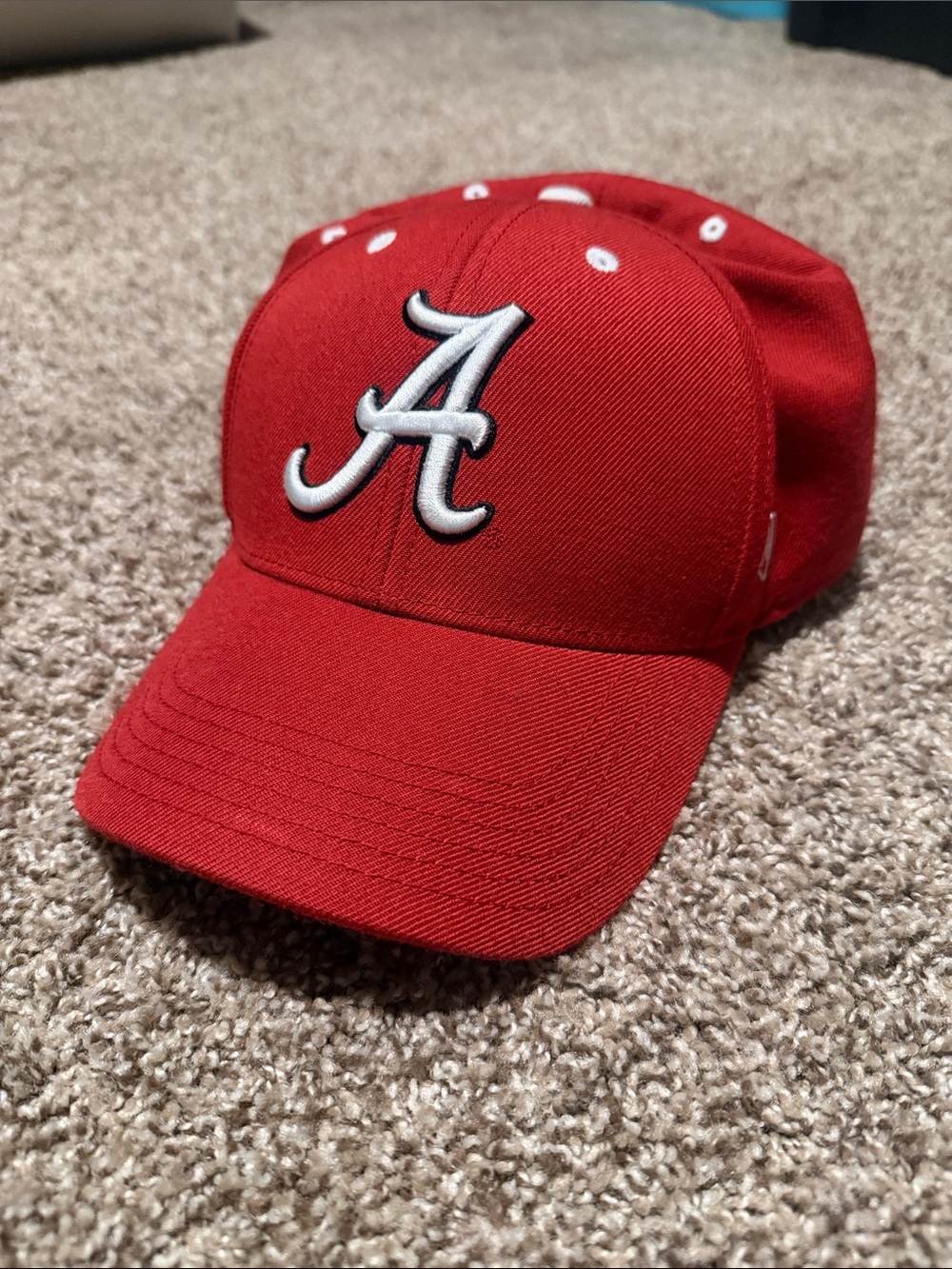 Large Alabama Crimson Tide baseball style hat (7-3/4) - EUC!